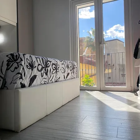 Daire Luxury Sofi Giardini Naxos