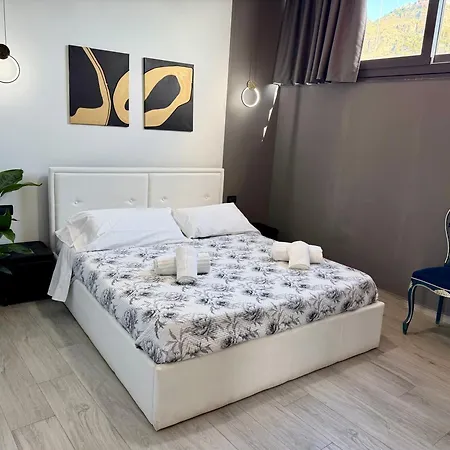 Luxury Sofi Giardini Naxos